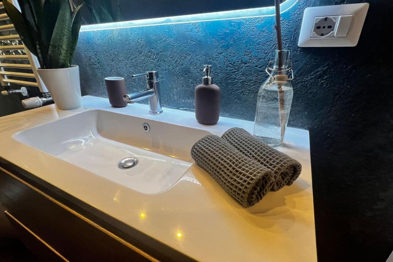 Prestigioso Trilocale Sui Navigli Con A/C & Wi-Fi Apartment Milano Ngoại thất bức ảnh